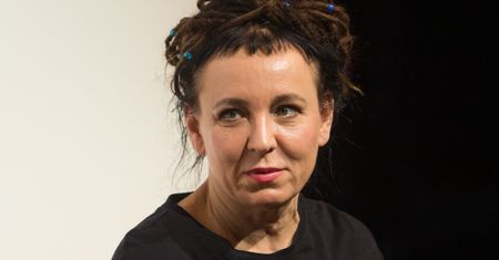 Olga Tokarczuk z literackim Noblem. Wyjaśniamy, dlaczego w zeszłym roku nie przyznano nagrody