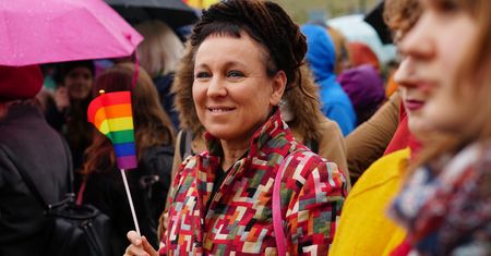 Olga Tokarczuk z nagrodą Nobla. Prawicowe media przypominają kontrowersyjne wypowiedzi pisarki