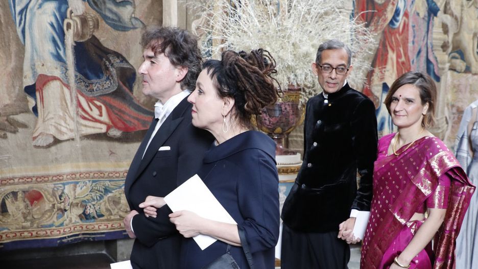 Olga Tokarczuk i jej mąż u króla