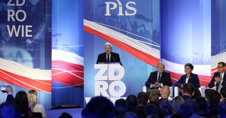 Konwencja PiS w Szczecinie. Jarosław Kaczyński przemawia