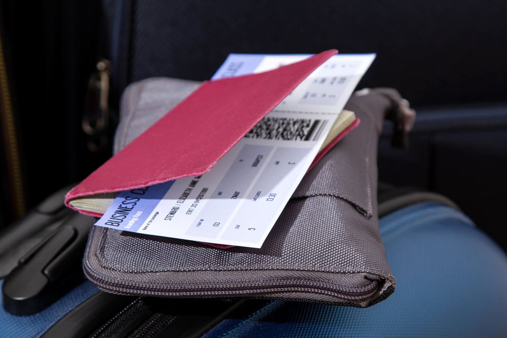 Mężczyzna skontaktował się biurem obsługi klienta United Airlines, jednak nikt nie potrafił udzielić mu odpowiedzi, czy będzie mógł zrealizować kupon
