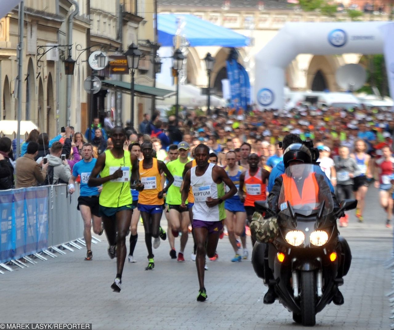 Oburzające słowa radnego. Chodzi o udział Kenijczyków w polskich maratonach