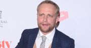 Piotr Adamczyk nie musiał pokazywać żony. Zrobił to za niego Marcin Gortat