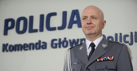 Obywatele RP jak kibole. Szef policji uważa, że miesięcznice smoleńskie to okazja do rozrabiania