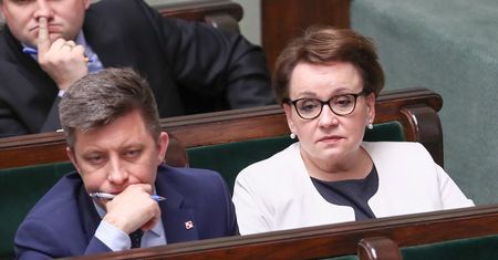 "PO obraża rodziców, nauczycieli'. Dworczyk reaguje i publikuje pismo