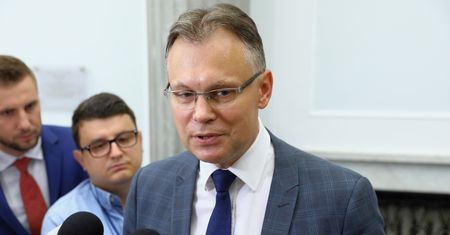 Komisja sejmowa wypowiedziała się ws. przepisu, który wstrzymuje roszczenia. Uważa, że jest "niekonstytucyjny"