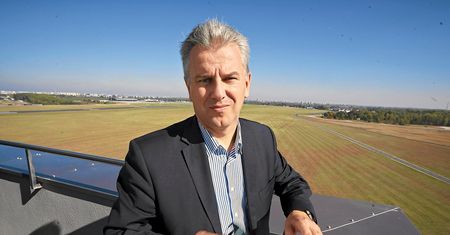 Grabarczyk i Cimoszewicz mogli liczyć na fory przy egzaminach. "Było polecenie, że ma zdać”