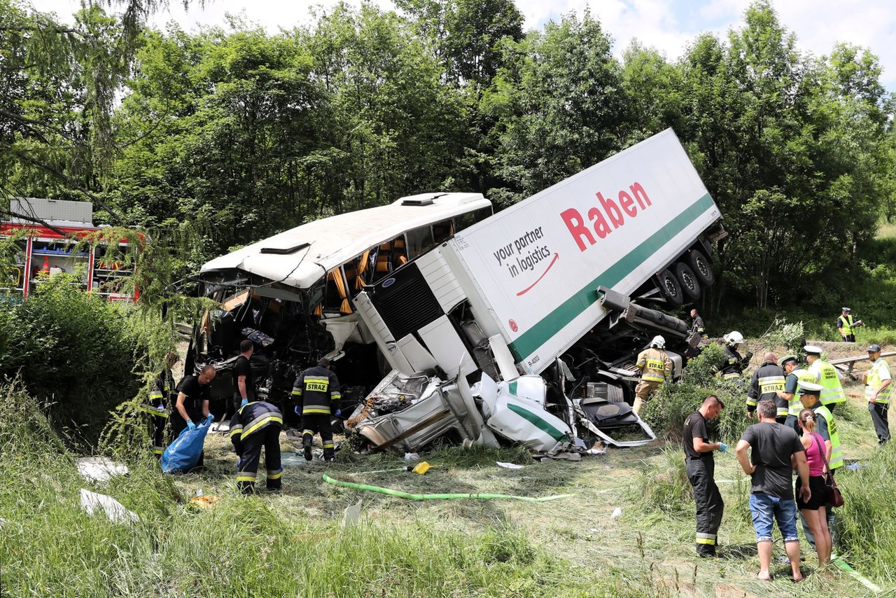 Tenczyn. Wypadek autokaru z dziećmi. Uczniowie zbierają pieniądze dla rannych kolegów