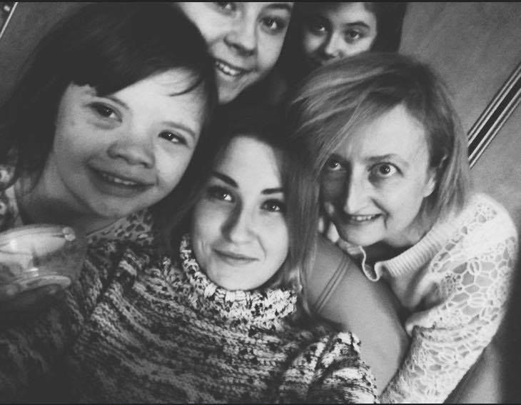 Katarzyna Jastrząb z córkami 
