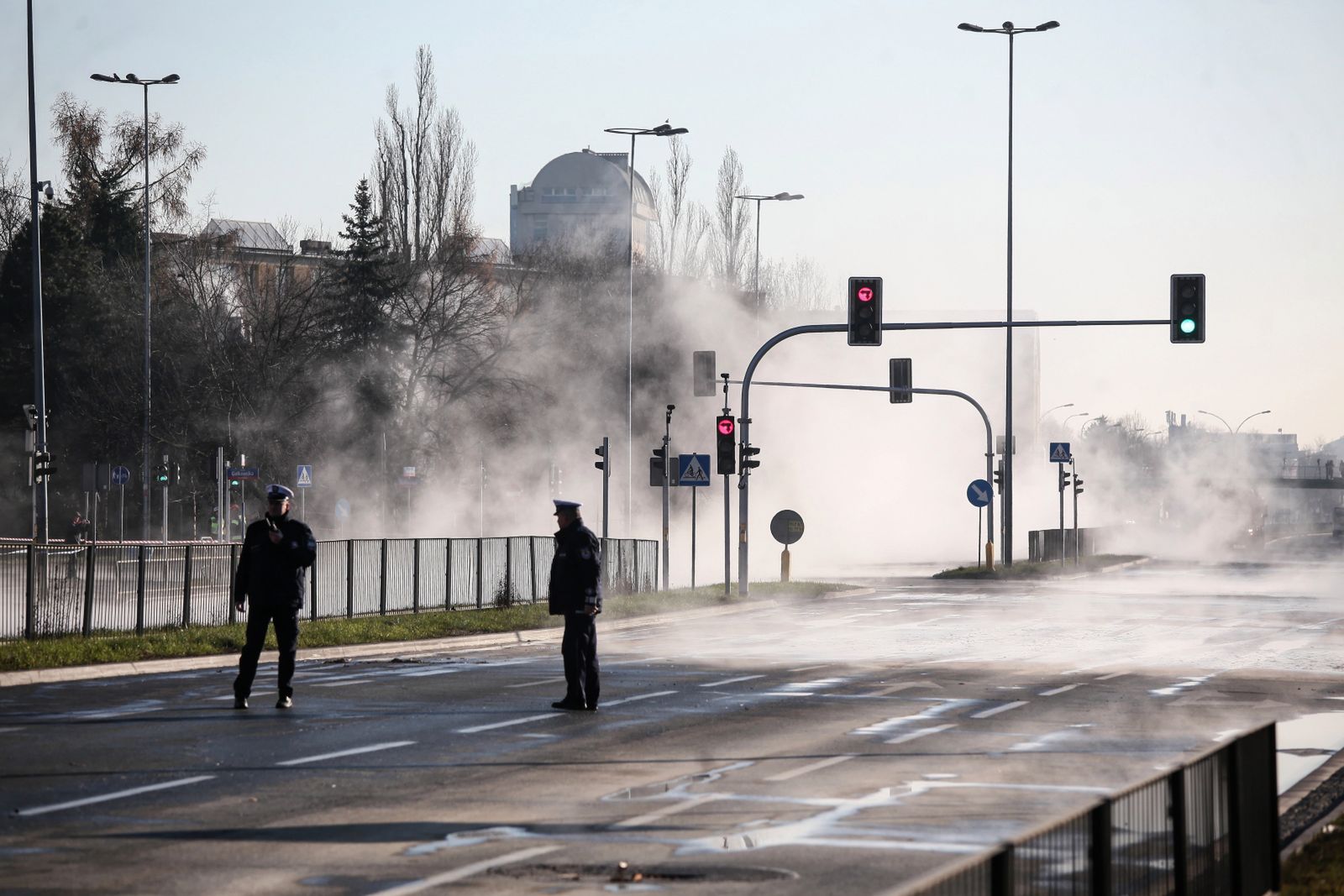 Warszawa. Do awarii sieci ciepłowniczej doszło w środę na Sadybie
