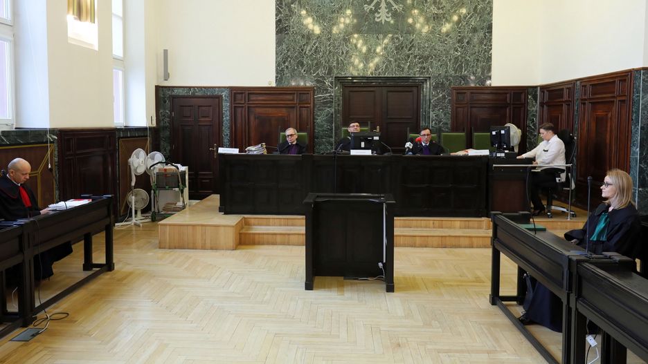 Sąd w Białymstoku złagodził wyrok za atak na operatora TV w Puszczy Białowieskiej