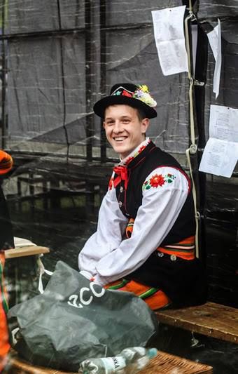 Sebastian w stroju ludowym (archiwum prywatne) 