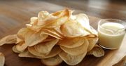Domowe czipsy ziemniaczane. Chrupiące i pyszne jak ze sklepu