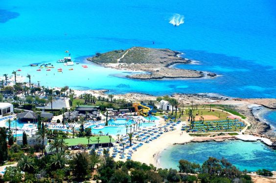 Nissi Beach w Ayia Napa 