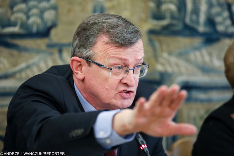 Przewodniczący podkomisji Tadeusz Cymański wyjątkowo często odbierał dziś głos frankowiczom. 