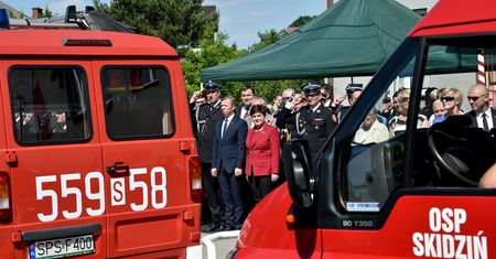 KOD popsuł święto premier Szydło. "Polska to nie broszka"