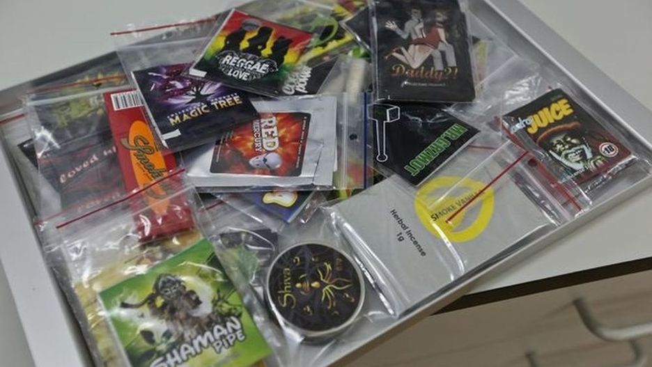 Policja ostrzega, że spożywanie dopalaczy może doprowadzić do śmierci