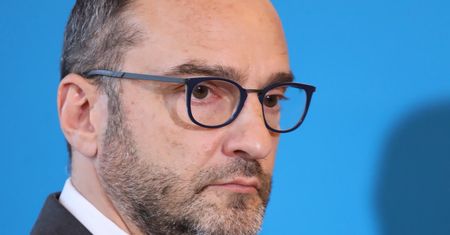 Wiceminister zdrowia rezygnuje. Opuszcza resort z "powodów zdrowotnych"