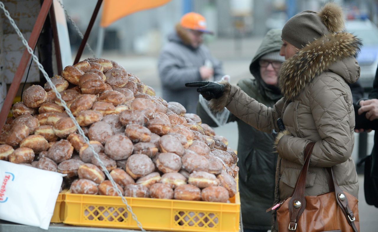 Rozdają pączki za darmo. Trzeba spełnić jeden warunek