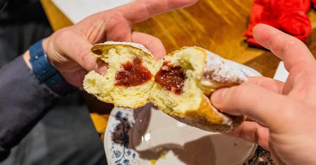 Pączkowa wojna dyskontów. Historia znowu się powtarza