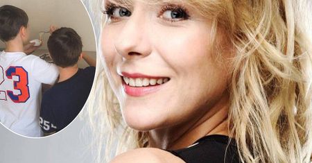 Aneta Zając wybrała się z synami do fryzjera. Efekt wizyty zaskoczył nawet ją. Już nie wyglądają jak bliźnięta