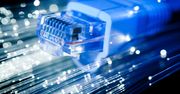 Sieć przyszłości to światłowód. Wszystko co musisz wiedzieć o najszybszych łączach internetowych