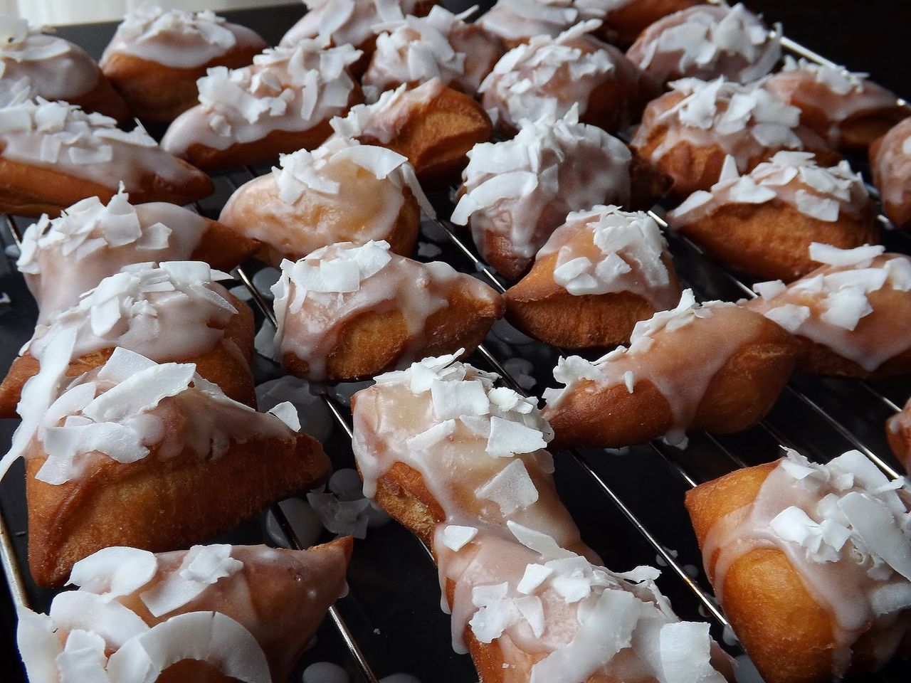 Szybkie trójkątne pączki kokosowe