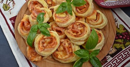 Francuskie ślimaczki z szynką i parmezanem