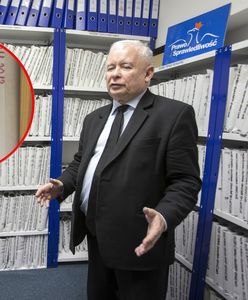 Jarosław Kaczyński i jego teczki. Prezes PiS archiwizuje wszystko
