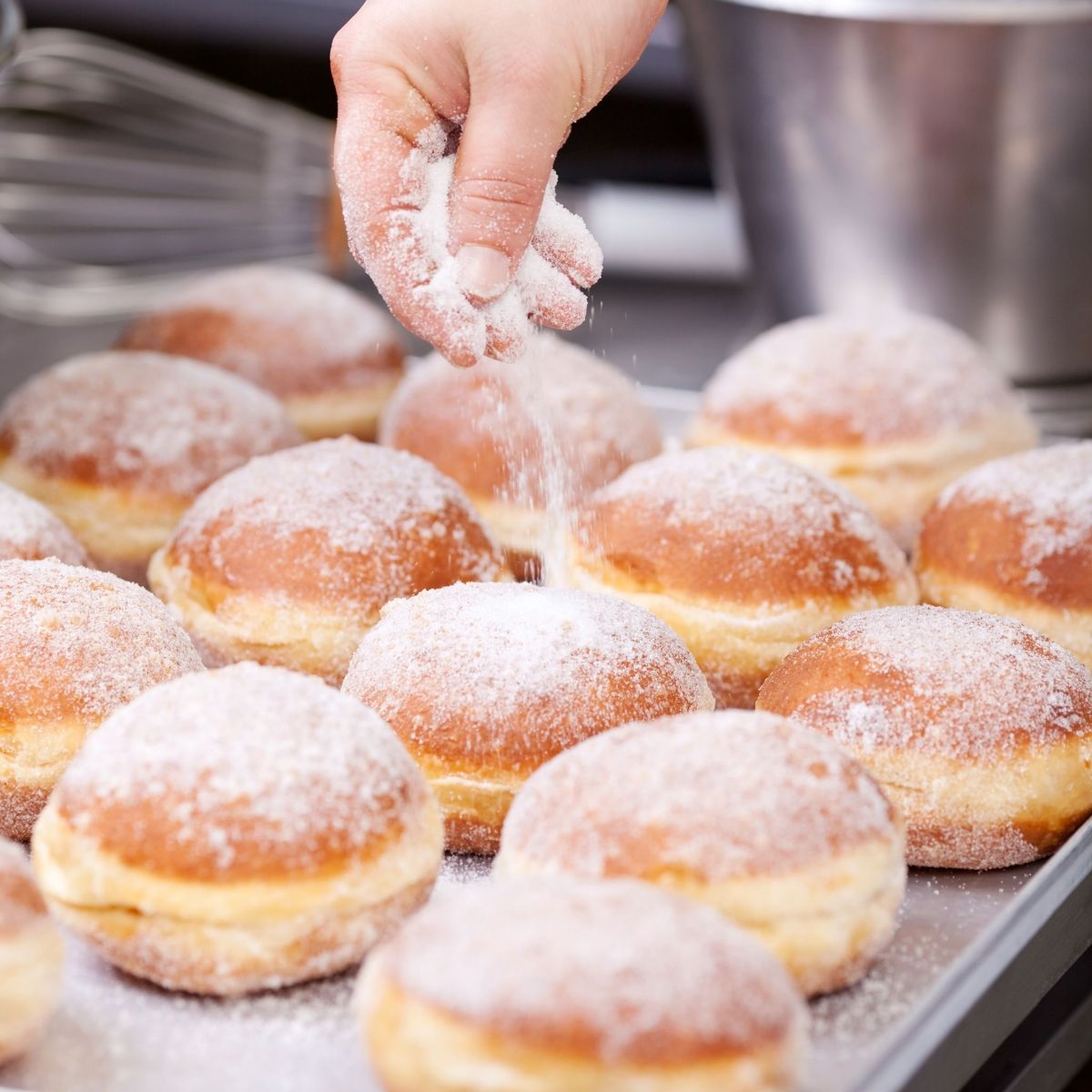 Przepis na pączki na tłusty czwartek. Jak w prosty sposób możemy zrobić pyszne, domowe pączki?