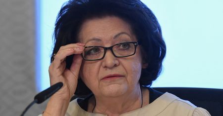 Zarobki w NBP. Ekonomista: dyrektor minęła się z prawdą i to mocno