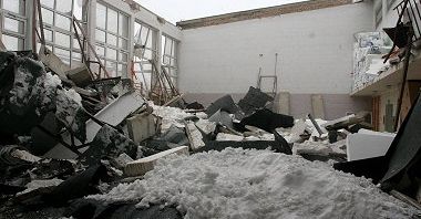 Zawalił się dach szkolnej sali gimnastycznej