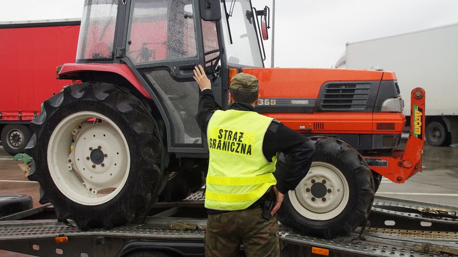 Odzyskany przez straż graniczną ciągnik Kubota