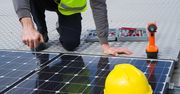 Panele fotowoltaiczne – czy warto inwestować w domową elektrownię?