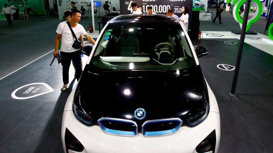 Chiny kończą z samochodami z silnikami spalinowymi. Wprowadzą zakaz ich produkcji i sprzedaży