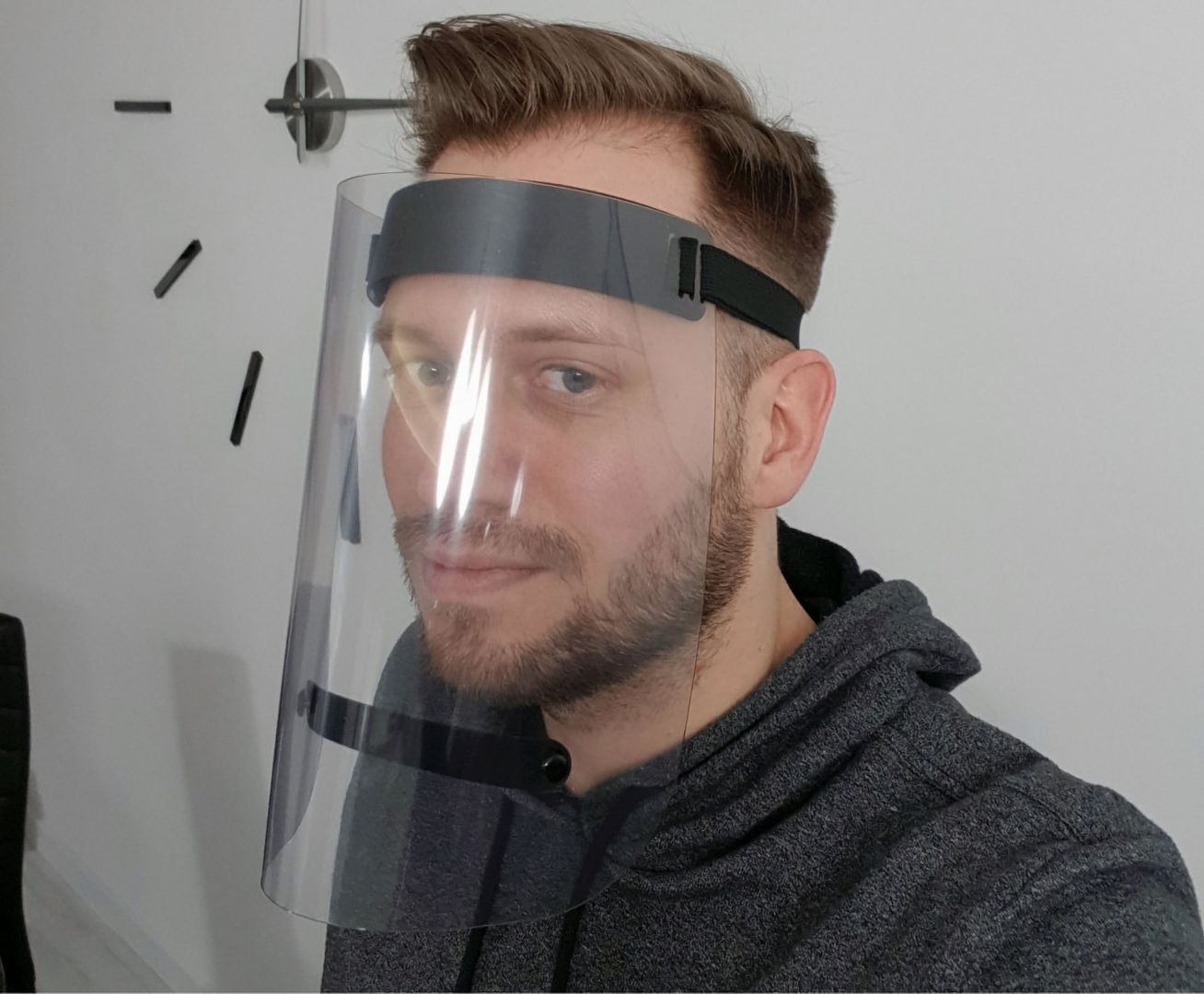 Przyłbice medyczne zamiast gogli VR do smartfonów. Nowy projekt pomoże lekarzom