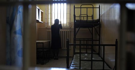 Najpierw był SMS. Później antyterroryści i areszt