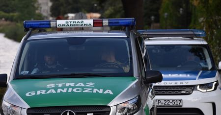 Niemiecki radiowóz przekroczył granicę i zostawił rodzinę imigrantów? Polskie służby domagają się wyjaśnień