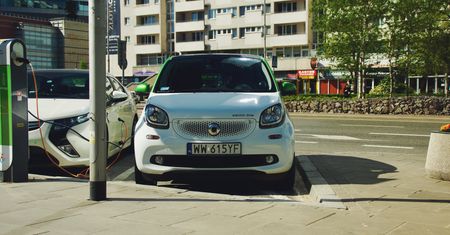 Z Warszawy nad morze samochodem elektrycznym. GDDKiA chce, żeby to było możliwe
