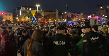Wielki Marsz Klimatyczny w Warszawie. Protestujący wciąż demonstrują