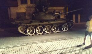 Pajęczno. Pijany mężczyzna jeździł 36-tonowym czołgiem po mieście