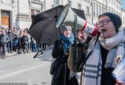 Tęczowa Matka Boska. Elżbieta Podleśna oskarża ministra o kłamstwo