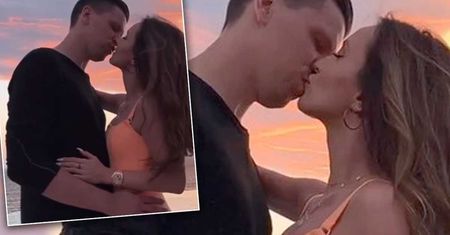 Marina Łuczenko i Wojtek Szczęsny namiętnie całują się na plaży! Opublikowali gorący film z wakacji! [WIDEO]