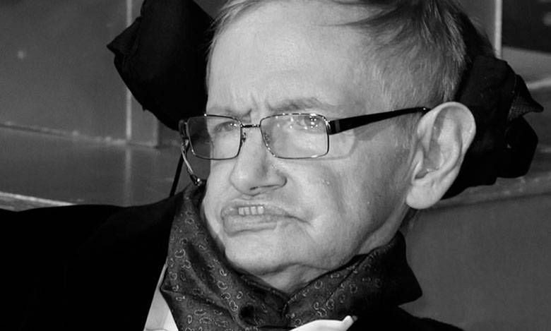 Stephen Hawking nie żyje