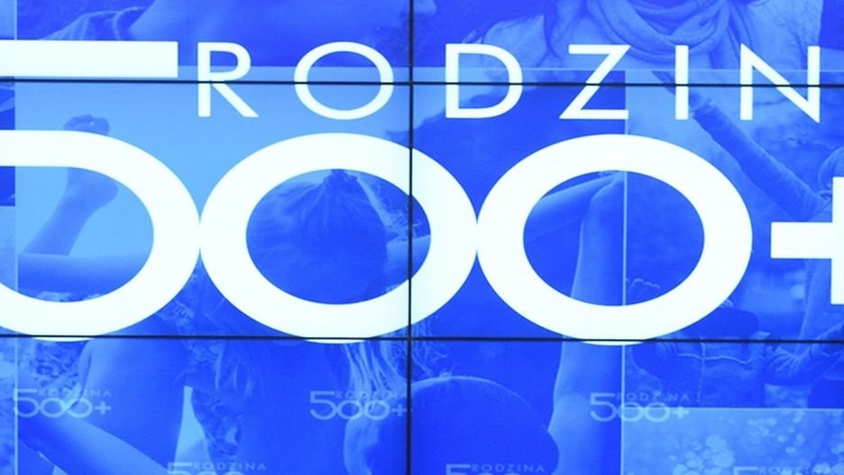 500 plus – wniosek złożyły 2 miliony osób. Sprawdź, na co Polacy przeznaczają pieniądze z programu PiS „Rodzina 500 plus”