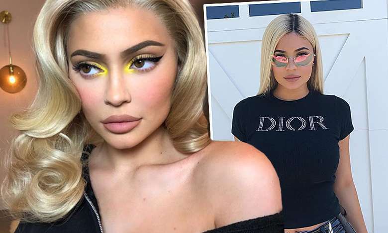 Fani oszaleli na punkcie nowych okularów Kylie Jenner! Dba o wzrok w bardzo stylowy sposób!