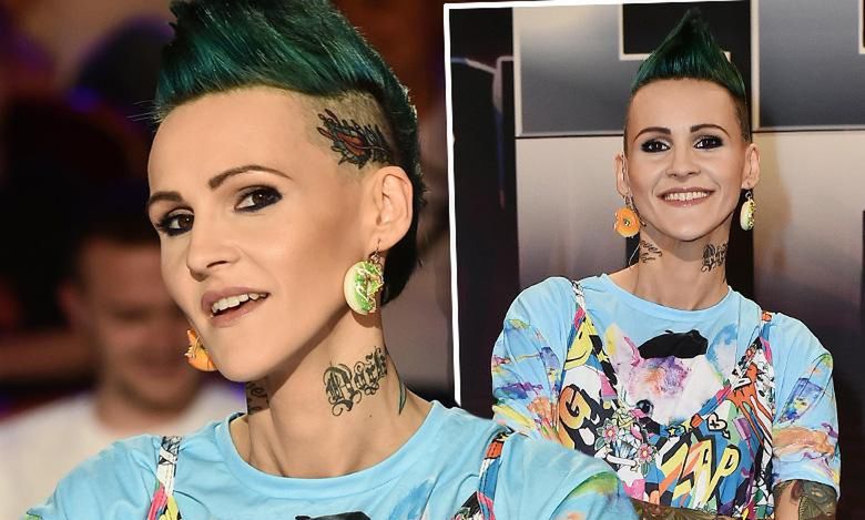Tak teraz wygląda Agnieszka Chylińska. Nowa fryzura, tatuaż na głowie, i TA stylizacja… Nowe zdjęcia wprawiają w osłupienie!