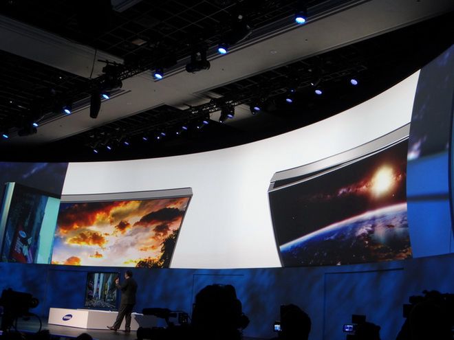 CES 2014: Zmieniający kształt telewizor Samsunga