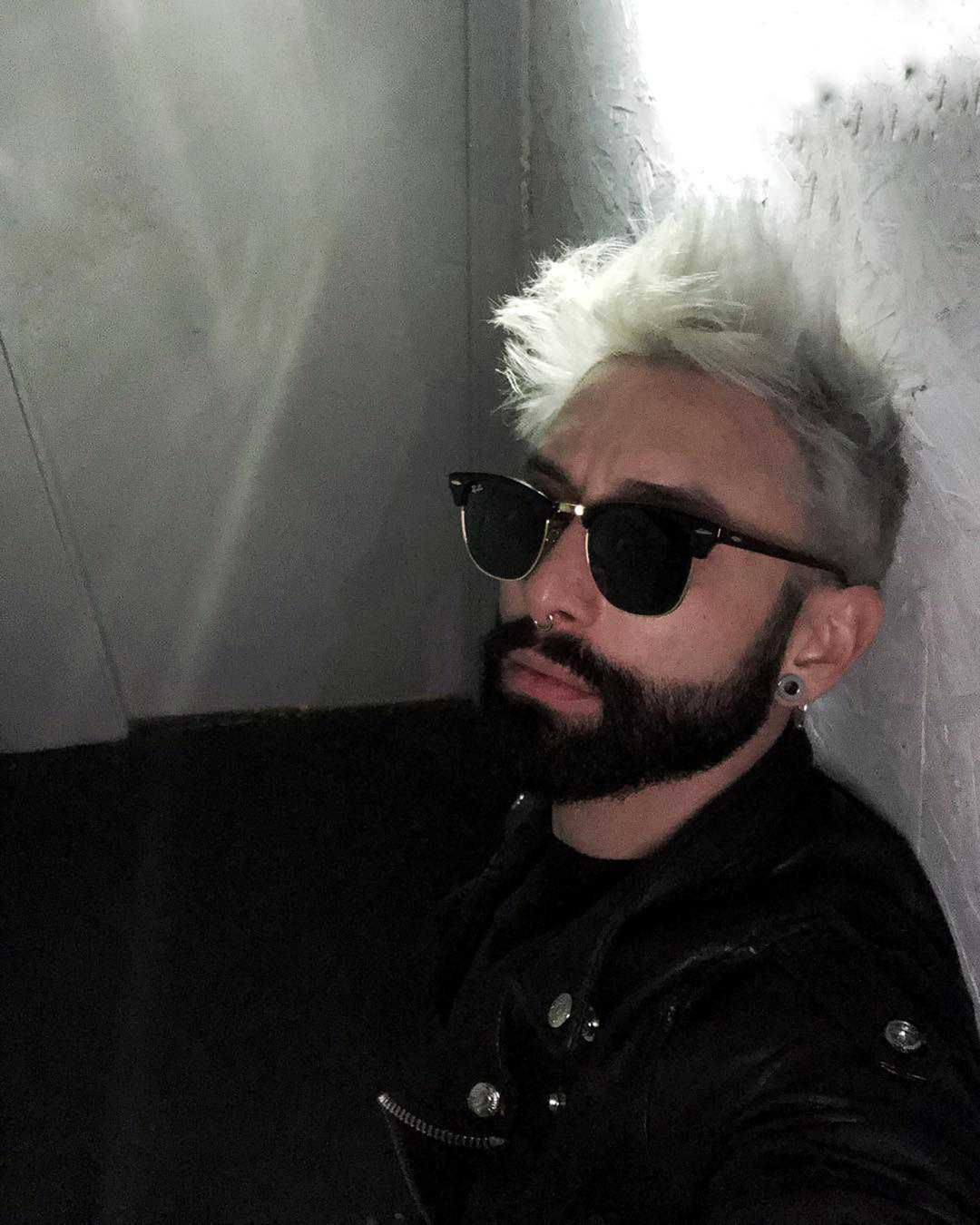 Conchita Wurst w męskim wydaniu