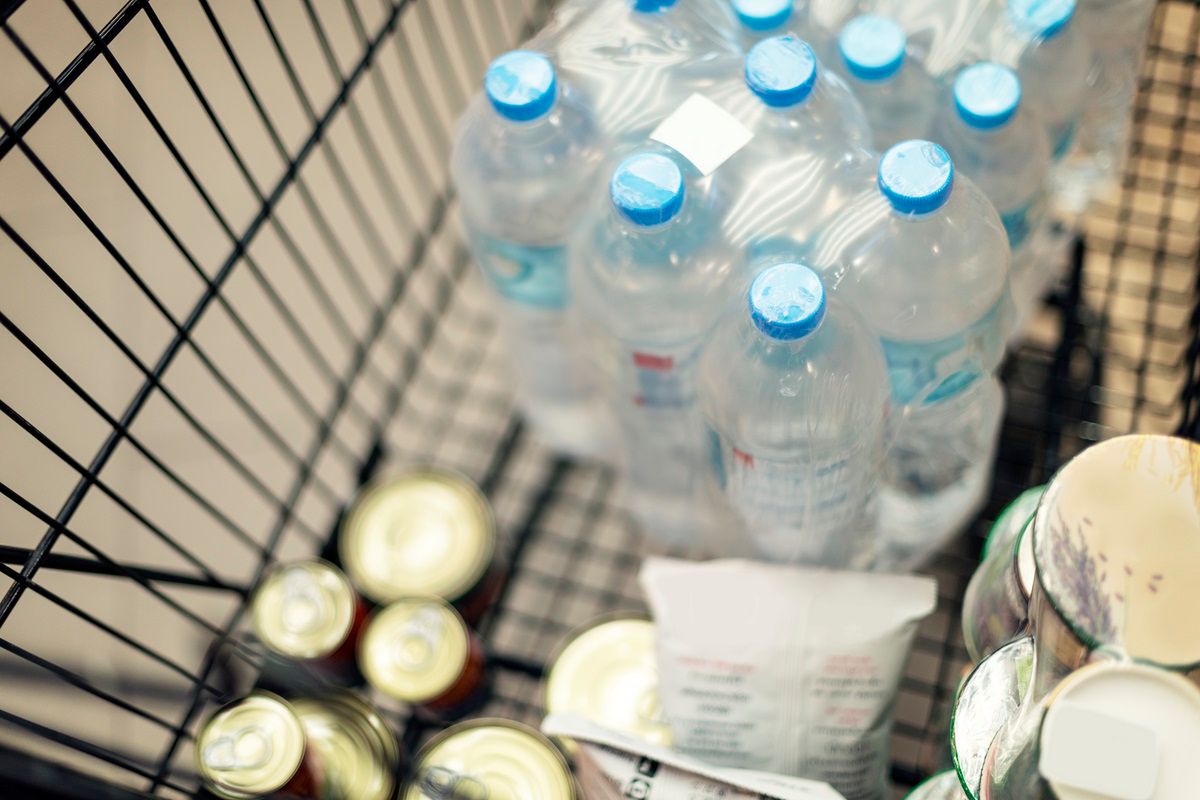 Kaucja za plastikowe butelki ma obowiązywać od 2025 r.